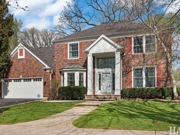 1121 Williamsburg Circle , Grayslake, IL 60030