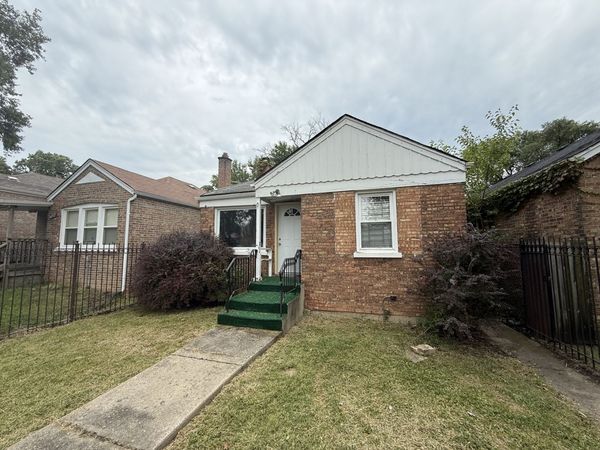 9761 S Ingleside Avenue , Chicago, IL 60628
