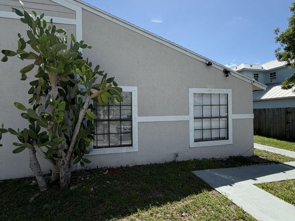 5803 SE Collins Avenue, Stuart, FL 34997