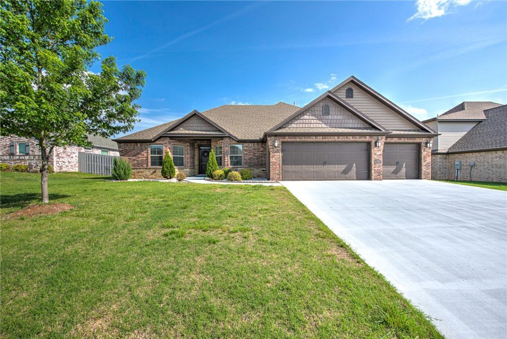 1201 Spring Hollow Road, Bentonville, AR 72713 Main Photo