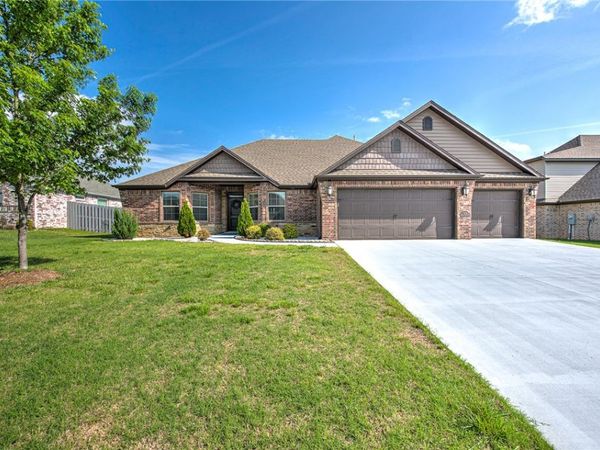 1201 Spring Hollow Road , Bentonville, AR 72713