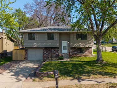 3302 Granada Parkway , Bellevue, NE 68123