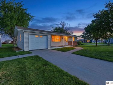 104 1st Street , Murdock, NE 68407