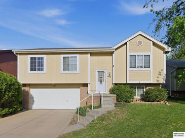 8929 N 78th Avenue Circle , Omaha, NE 68122