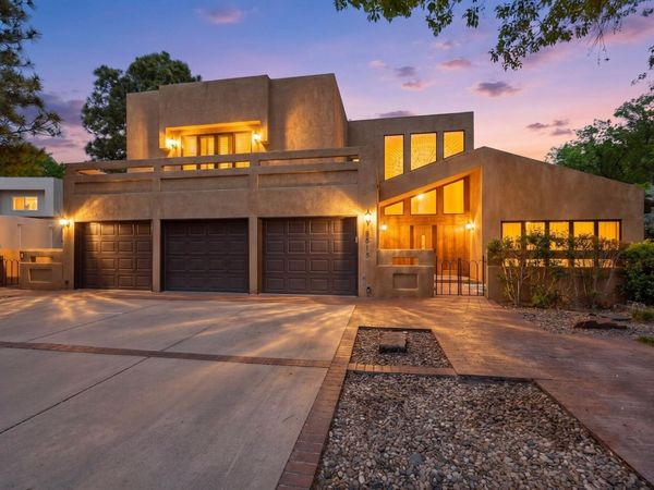 9515 Augusta Avenue NE, Albuquerque, NM 87111