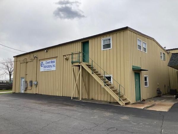 1031 E Summit Street, Crown Point, IN 46307