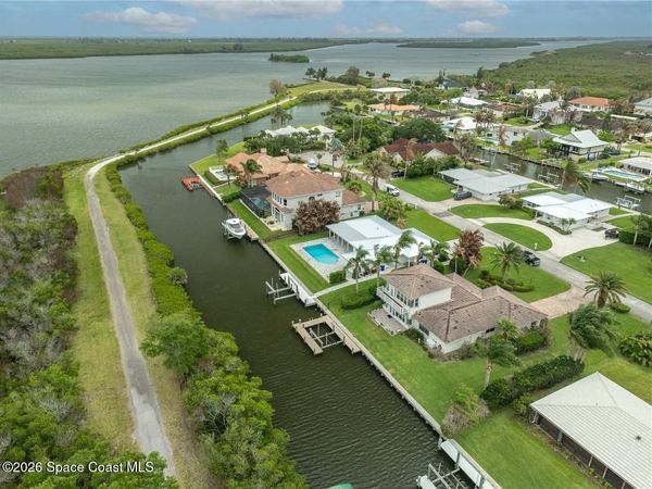 3586 Lucia Drive , Vero Beach, FL 32967