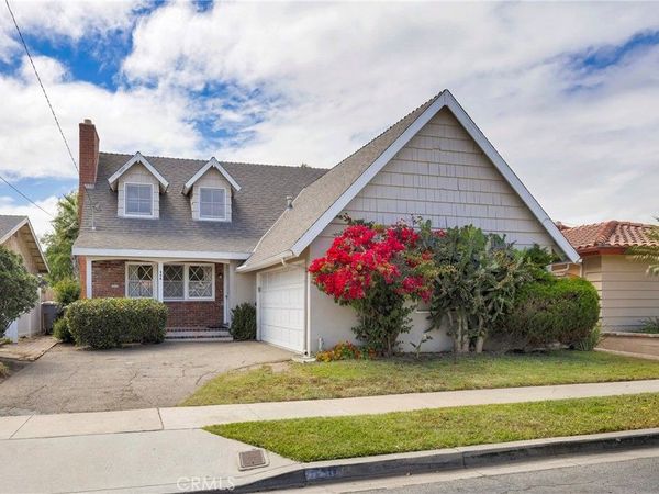 130 Coastline Drive, Seal Beach, CA 90740