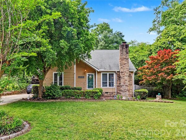 11516 Moonridge Drive, Charlotte, NC 28226