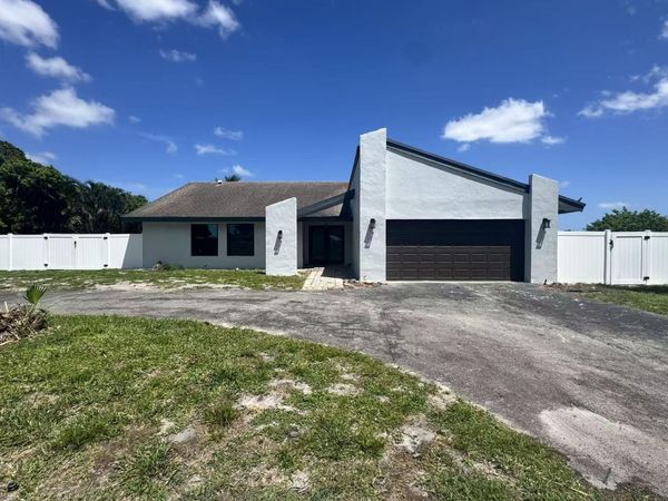 1600 SW 72nd Avenue, Plantation, FL 33317