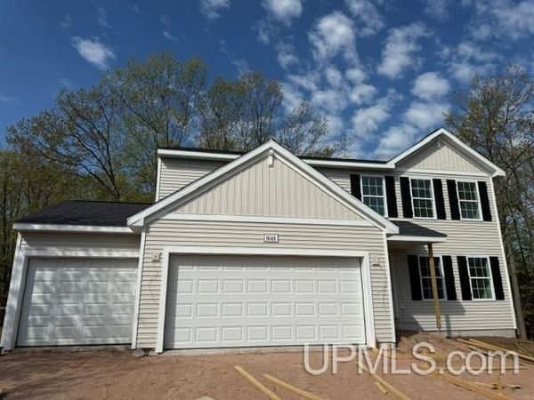 1648 Captain's Drive, Hancock, MI 49930