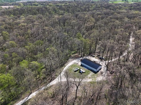 1194 Shelby 185 , Philadelphia, MO 63463