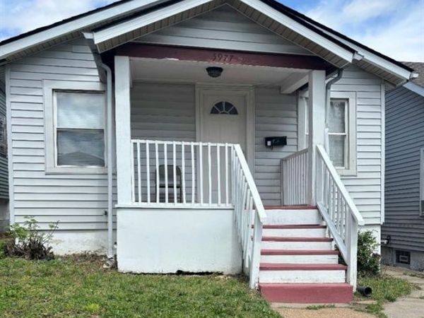 5977 Lalite Avenue , St Louis, MO 63136