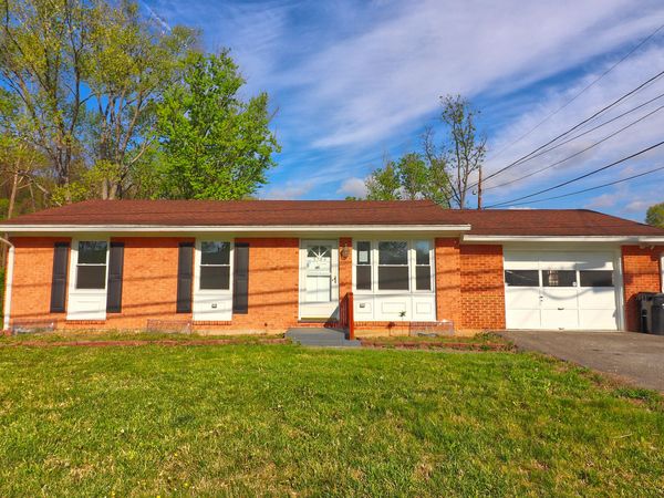 5703 Green Ridge RD, Roanoke, VA 24019