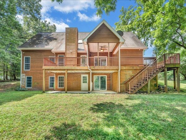 55 Walnut Trace DR, Hardy, VA 24101