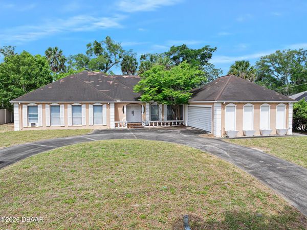 52 Oakmont Circle, Ormond Beach, FL 32174