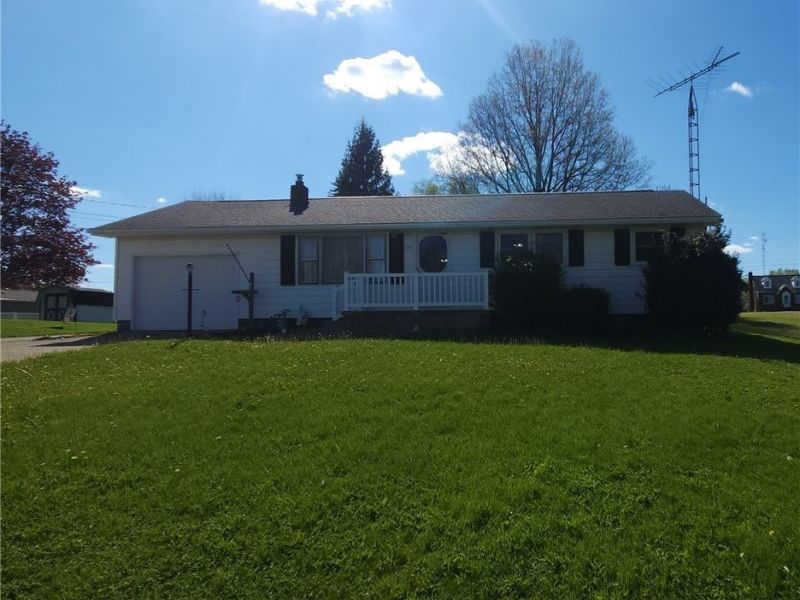 253 Oregon Avenue , Louisville, OH 44641 Photo 1