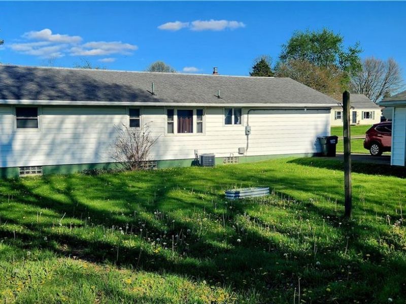 253 Oregon Avenue , Louisville, OH 44641 Photo 3