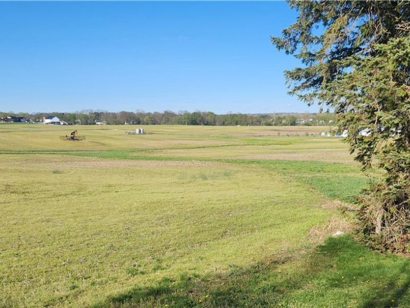 253 Oregon Avenue , Louisville, OH 44641 Photo 5