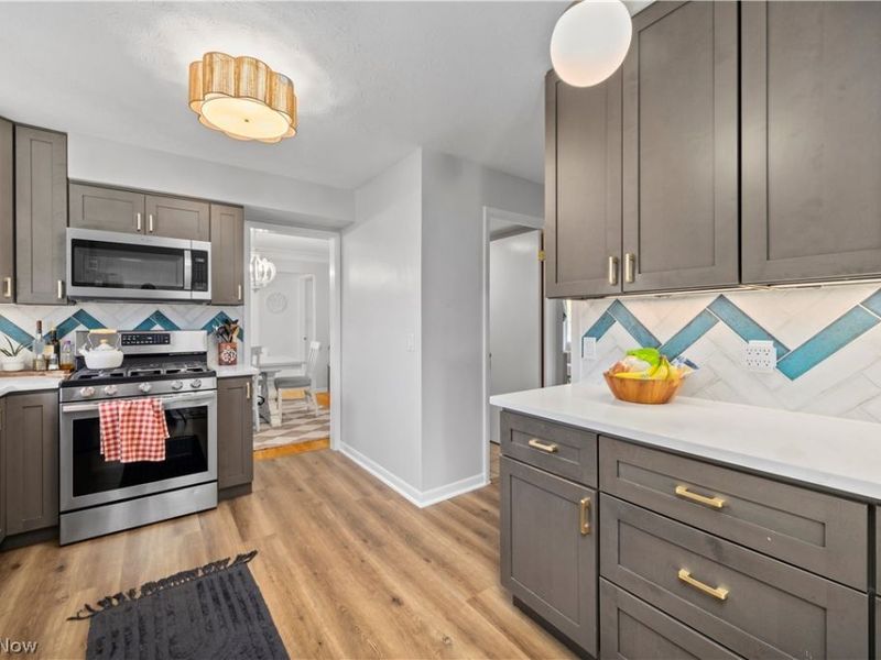 25021 Sunset Oval , North Olmsted, OH 44070 Photo 13