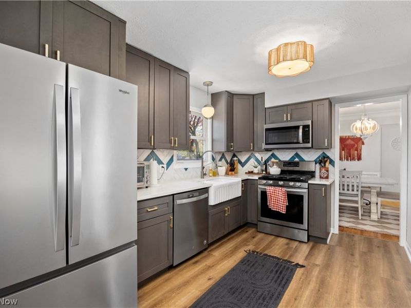 25021 Sunset Oval , North Olmsted, OH 44070 Photo 14