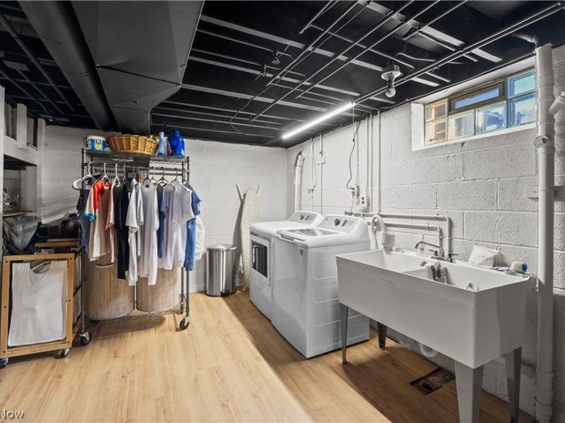 25021 Sunset Oval , North Olmsted, OH 44070 Photo 39