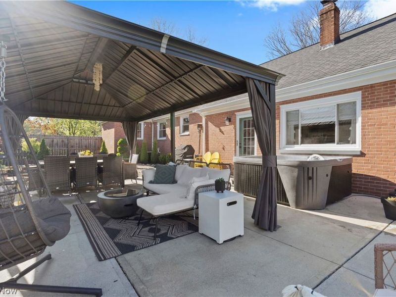 25021 Sunset Oval , North Olmsted, OH 44070 Photo 44