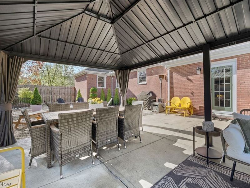 25021 Sunset Oval , North Olmsted, OH 44070 Photo 45