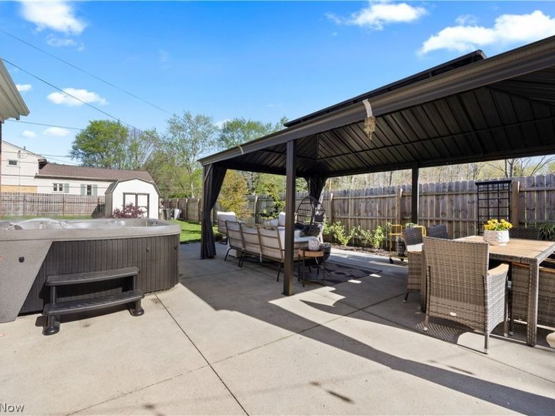 25021 Sunset Oval , North Olmsted, OH 44070 Photo 46