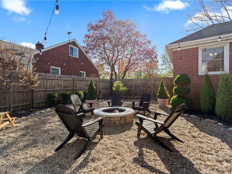 25021 Sunset Oval , North Olmsted, OH 44070 Photo 47