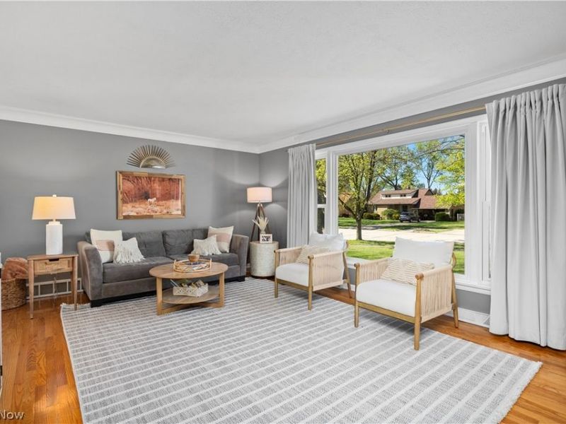 25021 Sunset Oval , North Olmsted, OH 44070 Photo 5