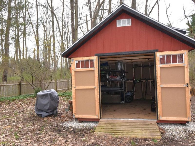 1050 Barlow Road , Hudson, OH 44236 Photo 4