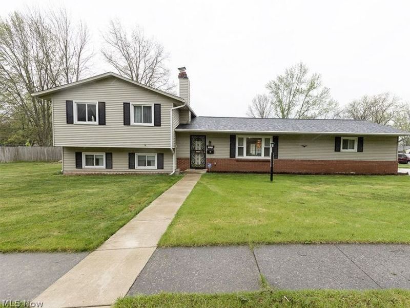 617 E Lorain Street, Oberlin, OH 44074 Photo 1