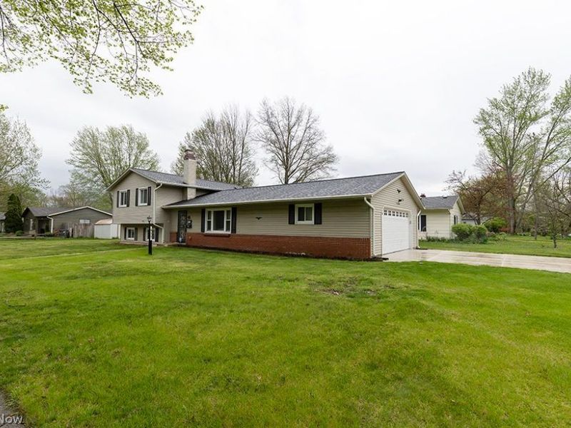 617 E Lorain Street, Oberlin, OH 44074 Photo 3