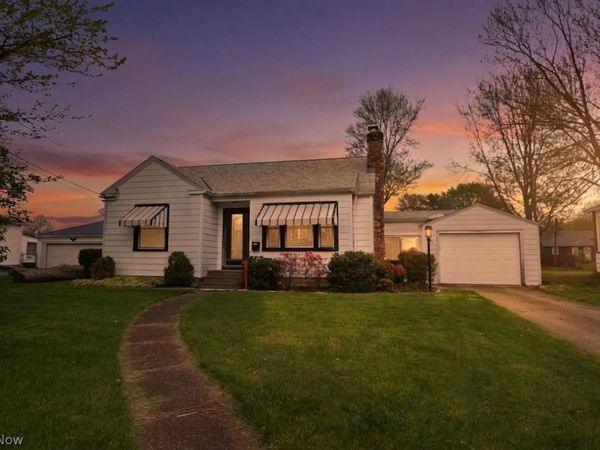 229 Courtland Street , Elyria, OH 44035