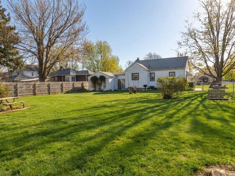 229 Courtland Street, Elyria, OH 44035 Photo 4