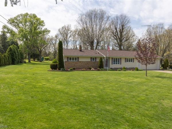 2664 Laforce Drive , Akron, OH 44319