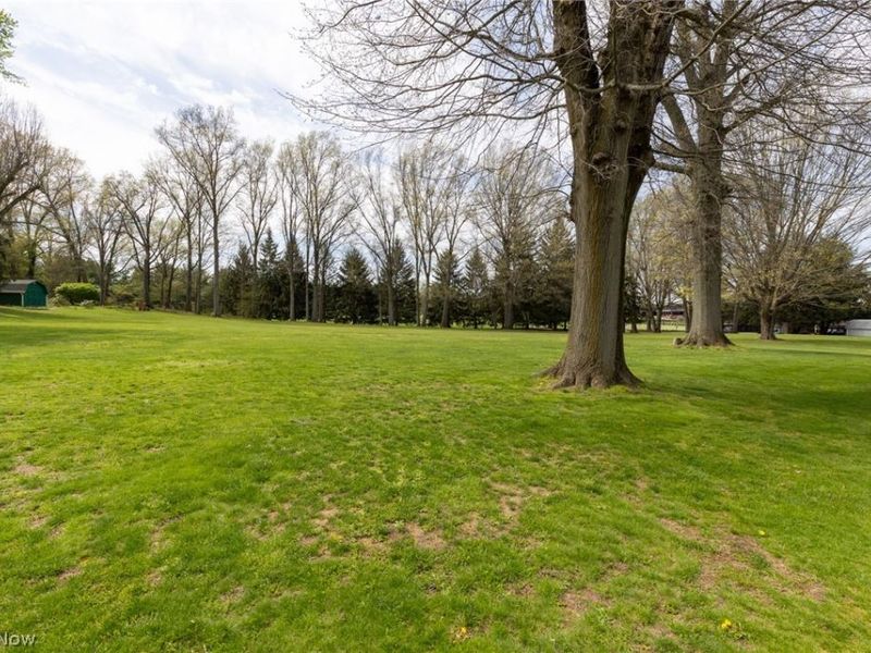 2664 Laforce Drive, Akron, OH 44319 Photo 2