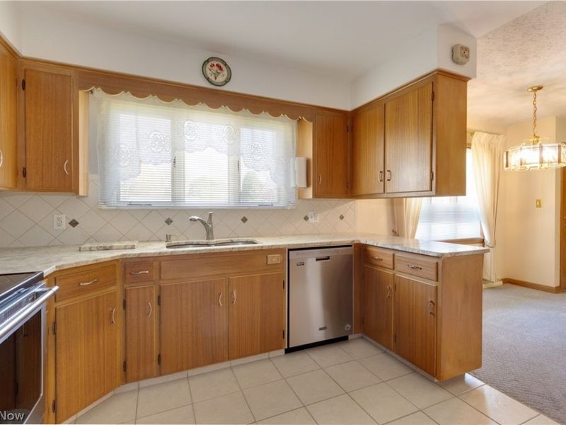 2664 Laforce Drive, Akron, OH 44319 Photo 7