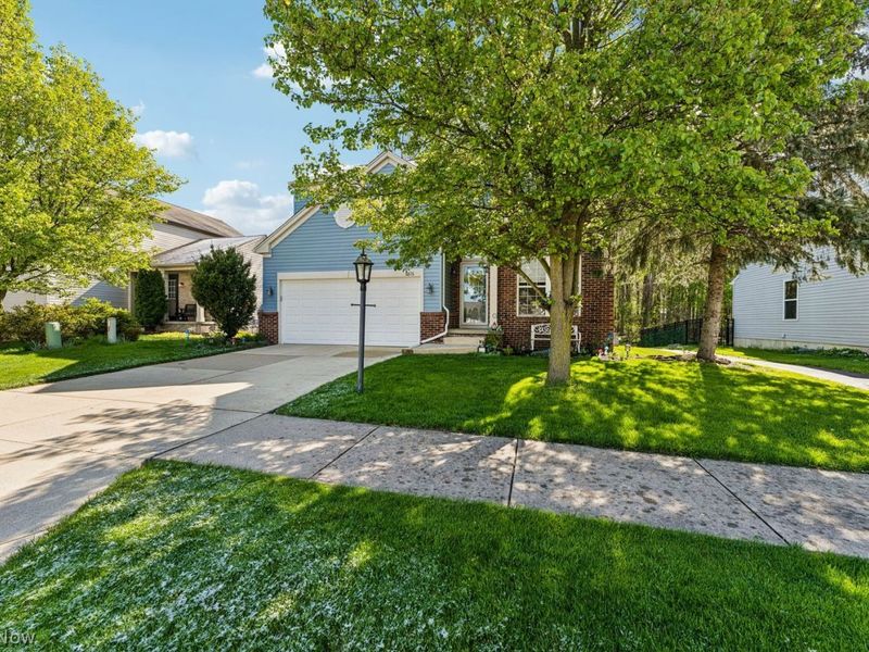 8876 Belton Drive , North Ridgeville, OH 44039 Photo 2