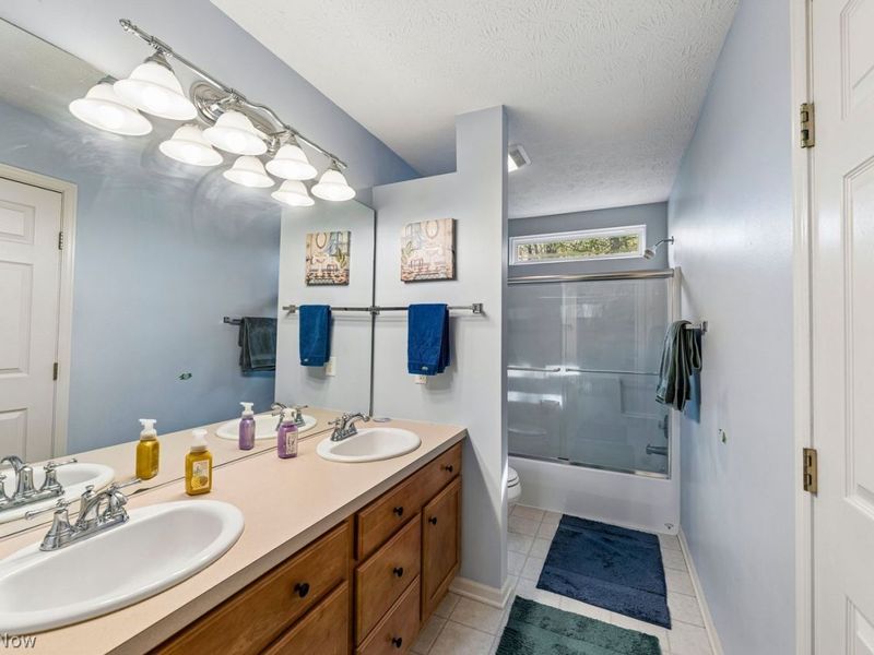 8876 Belton Drive , North Ridgeville, OH 44039 Photo 32