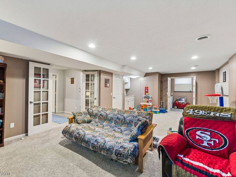 8876 Belton Drive , North Ridgeville, OH 44039 Photo 40