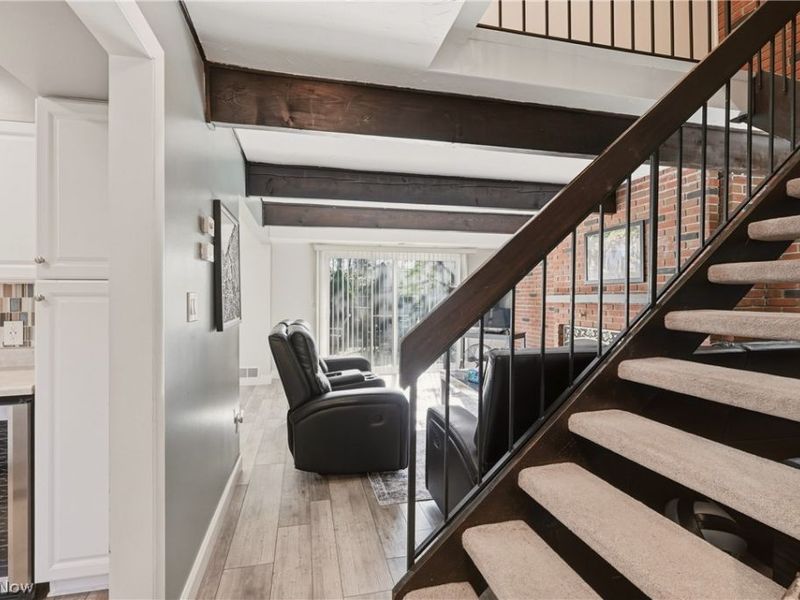 701 Tinkers Lane , Unit 2101, Sagamore Hills, OH 44067 Photo 3