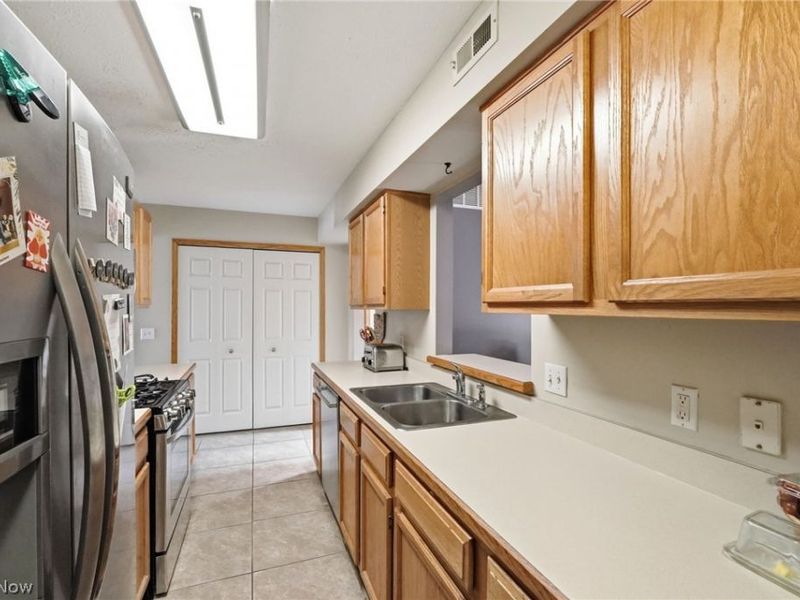 1045 N Jefferson Street, Unit D, Medina, OH 44256 Photo 22