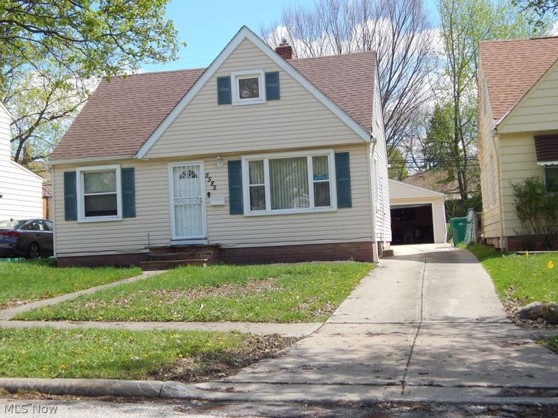 5585 South Boulevard , Maple Heights, OH 44137 Photo 4