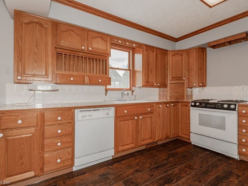 210 Nelmar Drive, Painesville Township, OH 44077 Photo 3