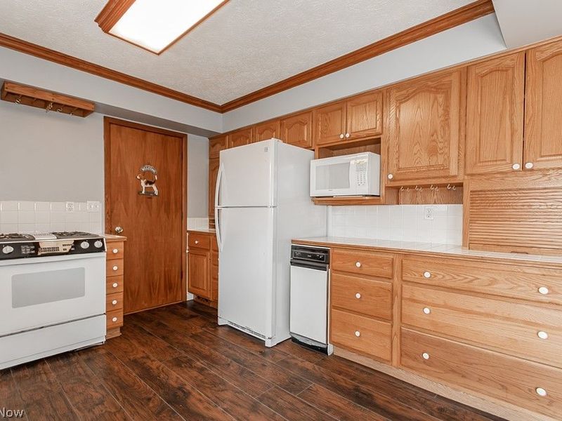 210 Nelmar Drive, Painesville Township, OH 44077 Photo 8