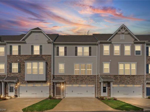 1424 Chateau Place , Avon, OH 44011