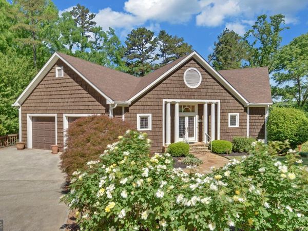 1700 Harbor Light Marina Road, Lavonia, GA 30553