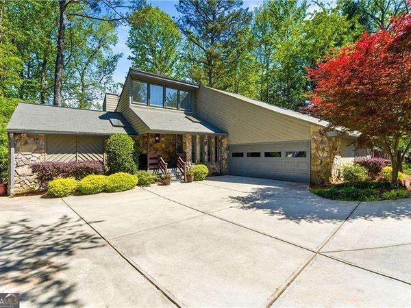 4221 Burns Heritage Trail NE, Roswell, GA 30075